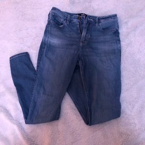 Hollister High-rise Super Skinny Jeans